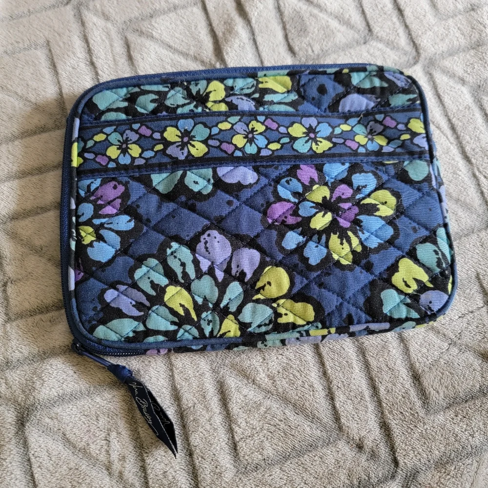 Vera Bradley Indigo Pop E-Reader Tablet Sleeve Blue Purple Green Floral